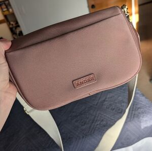 Gently Used Andar Active Waymaker In Rose Gold